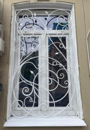 Кованые решетки на окна №106