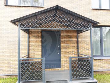 Кованый козырек и перила. Индивидуальный дизайн №290