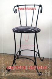 Кованый стул оригинальной формы №17
