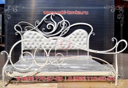 Кованая кровать в белом цвете с коженной вставкой в спинке №65 фото 1