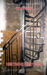 Кованые винтовая лестница с ограждением с 1-го на 2-ой этаж №261